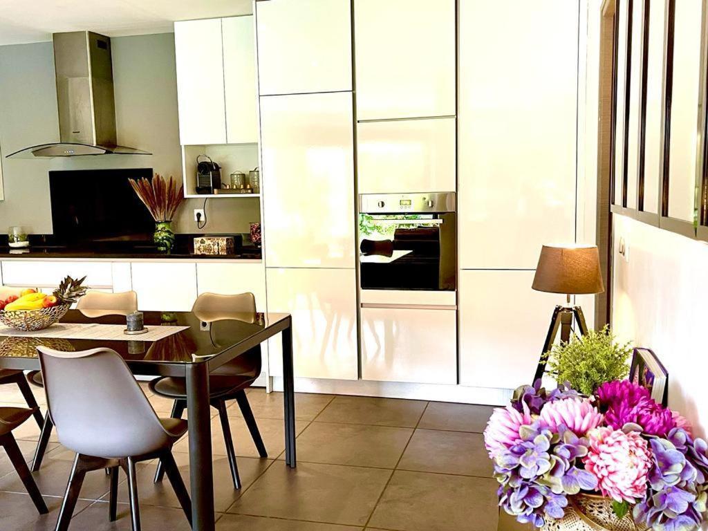 Apartment Le Loft Cosy Chic - Contemporain, Clim, Wifi, 6 Pers Istres
